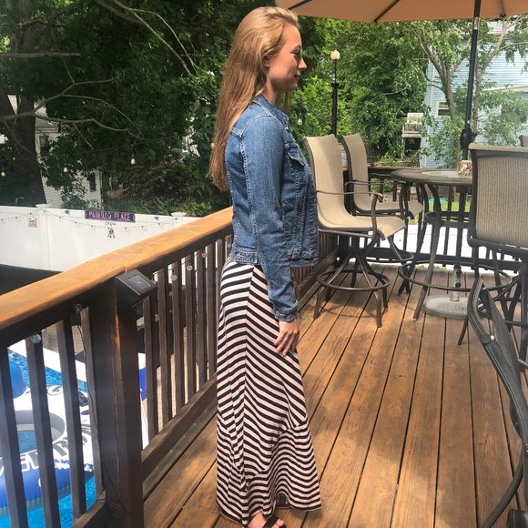 BLACK & TAN MAXI DRESS - Picture 3 of 4